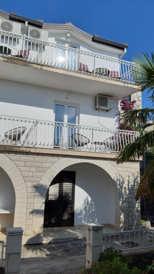 Apartmani Lara 그라다츠 외부 사진